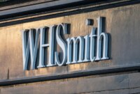 Kegagalan Akuntansi, Pengunduran Diri CEO, dan Perburuan Pemimpin Baru

