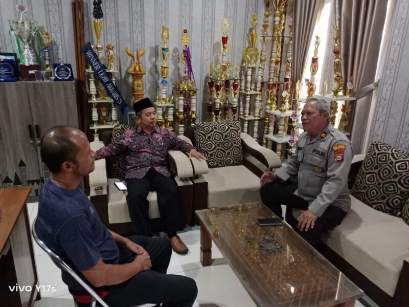 Kepala Satuan Binmas Polres Serang Irjen Irwan Kunjungi SMPN 13 Kota Serang

