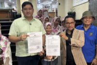 Kubu Roy Suryo Cs melaporkan 2 relawan Jokowi ke Polda Metro

