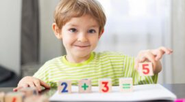 Metode Pengajaran Berusia 100 Tahun yang Mengalahkan Prasekolah Modern (dan Menghemat Uang)

