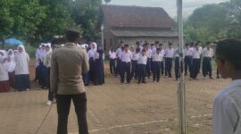 Polsek Panongan Jadi Tuan Rumah Acara di MTsS Al-Falahiyah, Berikan Edukasi Kenakalan Remaja dan Penguatan Karakter Siswa

