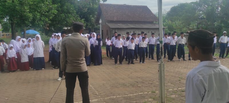 Polsek Panongan Jadi Tuan Rumah Acara di MTsS Al-Falahiyah, Berikan Edukasi Kenakalan Remaja dan Penguatan Karakter Siswa

