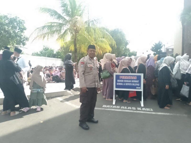 Polsek Pasar Kemis Jaga Keamanan Pengajian Mingguan di Masjid Al-Istiqaliyah Cilongok –

