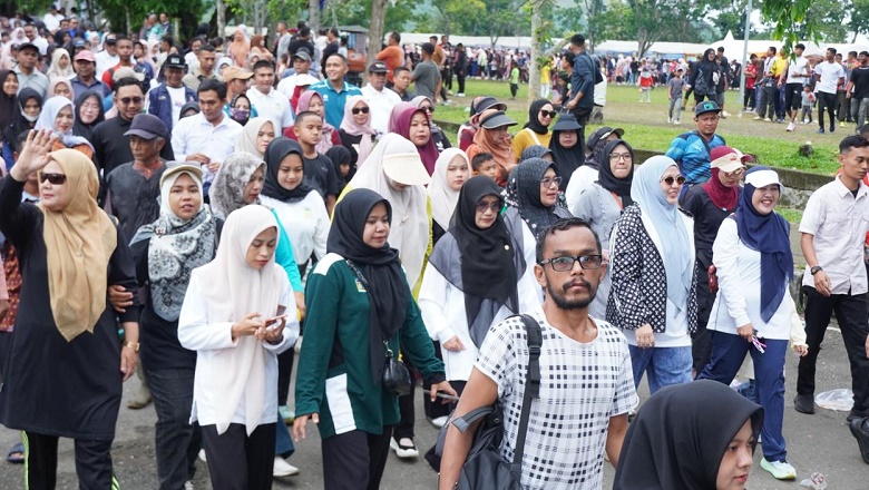 Ribuan Warga Rayakan Jalan Rekreasi Uro Lahe Aceh Besar ke-69 di Kota Jantho

