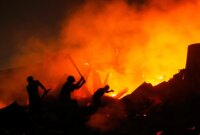 Ribuan orang kehilangan tempat tinggal akibat kebakaran di daerah kumuh Bangladesh di Dhaka | Berita

