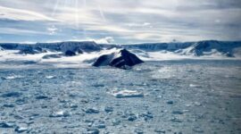 Runtuhnya Gletser Tercepat di Antartika dalam Catatan Alarm Para Ilmuwan

