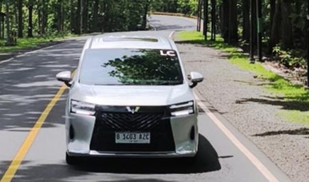 Sangat Ekonomis! Sekali isi bensin, Wuling Darion PHEV Bali-Jakarta menempuh jarak 1.216 kilometer

