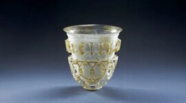 Sarjana Mengungkap Rahasia Hilang Selama 1.500 Tahun yang Tersembunyi di Balik Gelas Kaca Romawi

