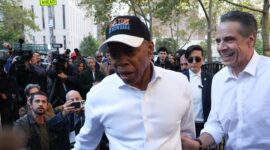 'Saya melayani Anda sebagai walikota': Perjalanan Eric Adams yang didanai pembayar pajak ke Israel memicu reaksi balik

