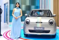 Seru Dibanderol Rp 100 Jutaan, Intip Spesifikasi Mobil Listrik Changan Lumin EV

