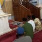 Sholat Subuh Bersama Warga, Personil Polsek Pulomerak Taat –

