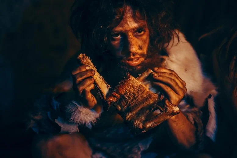 Tantangan Mempelajari Kepercayaan Lama: Memulung Bangkai Bisa Menjadikan Kita Manusia

