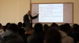 “Universitas Islam” di Gaza mengembalikan mahasiswanya ke kelas dua tahun setelah genosida

