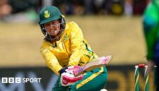 Afrika Selatan v Irlandia: Wisatawan kehilangan ODI pertama dengan tujuh gawang