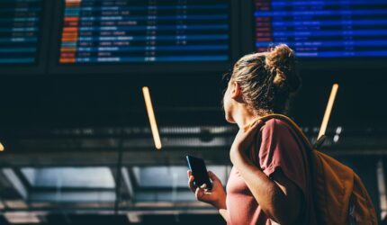 Aku sedang menuju ke luar negeri. Apakah saya benar-benar memerlukan vaksin perjalanan?