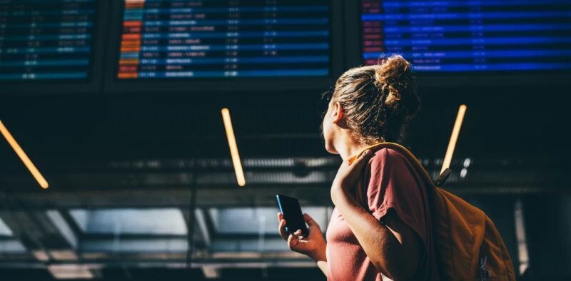 Aku sedang menuju ke luar negeri. Apakah saya benar-benar memerlukan vaksin perjalanan?

