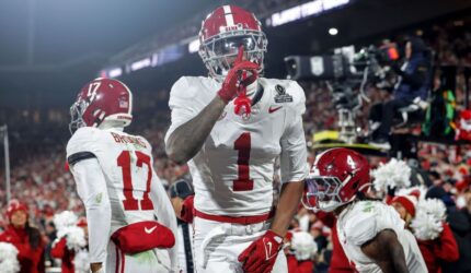 Alabama mengatasi defisit 17 poin, mengungguli Oklahoma di pertandingan pembuka CFP