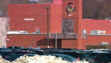 Ancaman mendorong pembatalan sekolah di distrik Rosemount-Apple Valley-Eagan