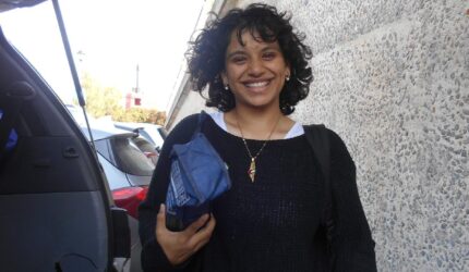 Bagaimana seorang aksi mogok makan Palestina ditinggalkan di lantai selnya