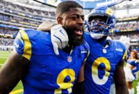 Young (kanan) memiliki 24 pukulan quarterback musim ini, yang menempati peringkat ketujuh terbanyak di NFL dan Verse (Kiri) memiliki 22 (10), menurut ESPN Research. <cite>Gambar Ric Tapia/Getty</cite>