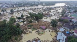 Bau bangkai mulai tercium di lokasi banjir Aceh Tamiang

