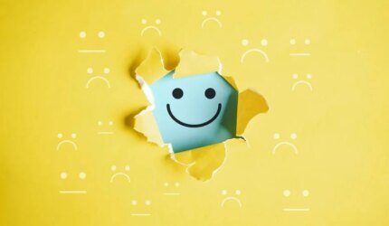 Senyum Bahagia Menghadapi Kesuksesan Terobosan Depresi