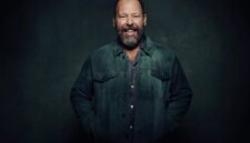 Bert Kreischer, Hardy Menjadi Tuan Rumah 'New Year's Eve Live: Nashville's Big Party'

