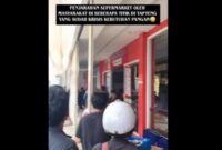 Bukan penjarahan dan perusakan

