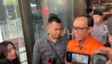 Bupati Lampung Tengah Goda Wartawan Usai Jadi Tersangka KPK: Kamu Cantik Hari Ini