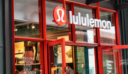 CEO Lululemon Berikutnya Harus Mengelola Transisi Dari Pertumbuhan Menuju Kedewasaan Dalam Siklus Hidup Perusahaan