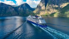 Celebrity Cruises Meluncurkan Penjualan Gelombang

