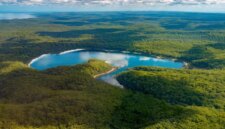 Danau K'gari yang Terkenal di Dunia Mungkin Berisiko Mengering