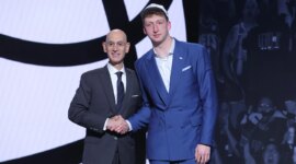 Danny Wolf Merusak Malam Emosionalnya

