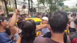 Demonstrasi di Gowa ricuh, massa bentrok dengan pengendara dan petugas

