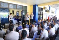 Di hadapan para personel, Irjen Polisi Viktor Sihombing berpesan agar menjaga nama baik lembaga dan tidak mencemarkan lembaga dengan pelanggaran.

