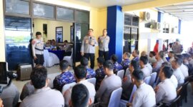 Di hadapan para personel, Irjen Polisi Viktor Sihombing berpesan agar menjaga nama baik lembaga dan tidak mencemarkan lembaga dengan pelanggaran.

