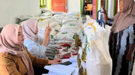 Distribusi Beras dan Minyak Goreng kepada 180 KPM KPM di Kampung Rantau Jaya

