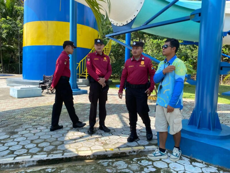 Dit Pam Obvit Polda Babel Lakukan Patroli dan Berikan Himbauan Kemanusiaan di Objek Wisata Teluk Pasir Padi

