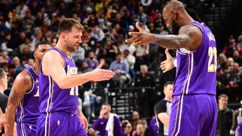 Doncic membawa Lakers, mencetak triple-double 45 poin

