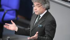 Dugaan “Hitler salut”: Tuduhan terhadap anggota parlemen AfD Moosdorf