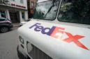 FedEx mengalahkan perkiraan pendapatan Q2, meningkatkan panduan setahun penuh

