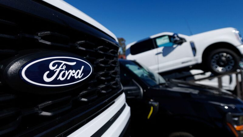 Ford akan mengenakan biaya khusus sebesar $19,5 miliar terkait dengan pengembalian kendaraan listrik

