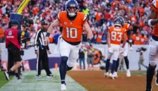 Gambar playoff NFL: Ketua tersingkir; Broncos mengambil alih unggulan 1 No. 1 di AFC