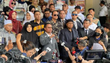 Gelar Kasus Ijazah Jokowi, Pengacara Roy Suryo Cs Soroti Bukti Pembanding