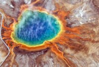 Gempa Kecil Memicu Kebangkitan Mikroba di Bawah Yellowstone

