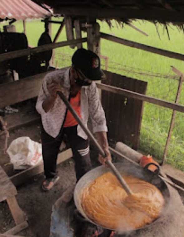 Halua Bluek, Dodol Khas Tanah Pidie - Tribun Rakyat

