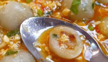 Hangatkan pilekmu dengan Cilok Aci Kuah - Tribun Rakyat