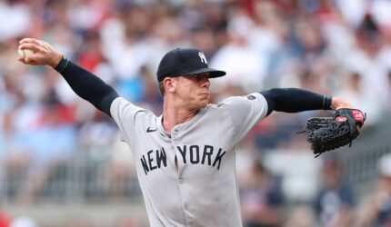 Ian Hamilton menandatangani kontrak dengan Braves untuk tahun 2026