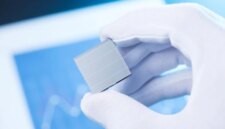 Ilmuwan Memecahkan Masalah Sel Surya yang Sudah Lama Berlangsung, Meningkatkan Efisiensi Hampir 30%

