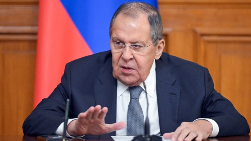 Inggris tidak bisa lagi menyembunyikan peran pasukannya di Ukraina – Lavrov — RakyatPos.id

